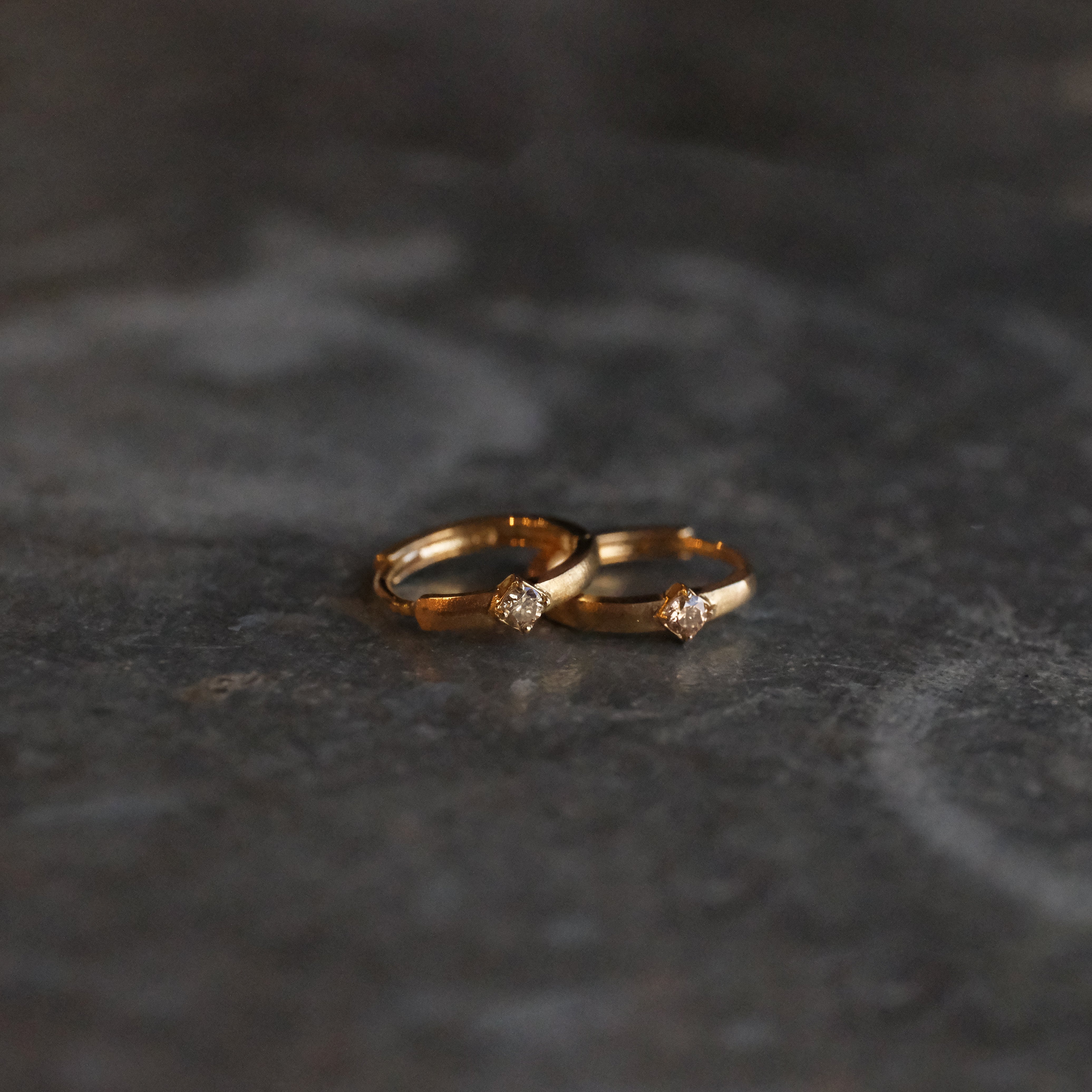 14k + Natural Diamond Tristano Huggers