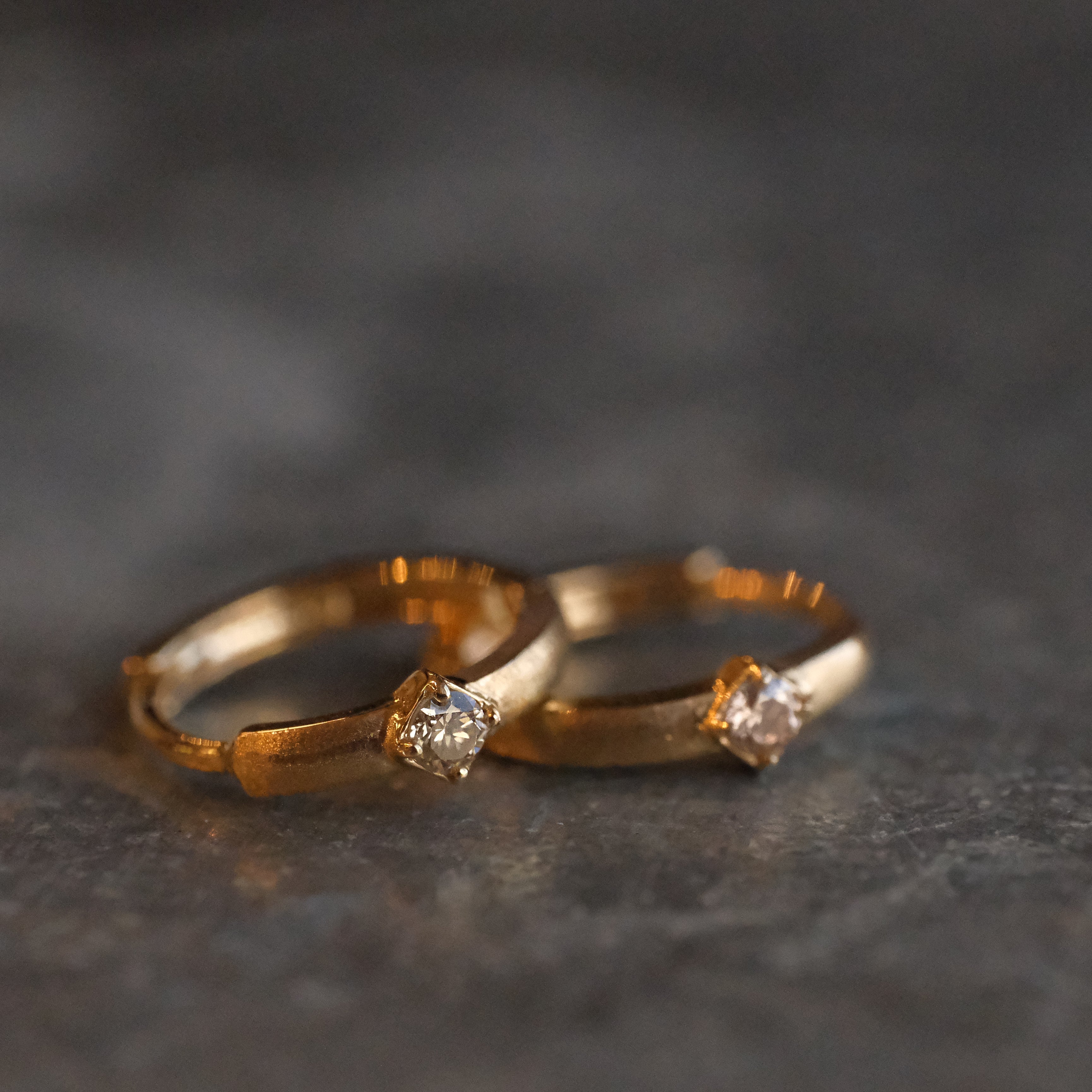 14k + Natural Diamond Tristano Huggers