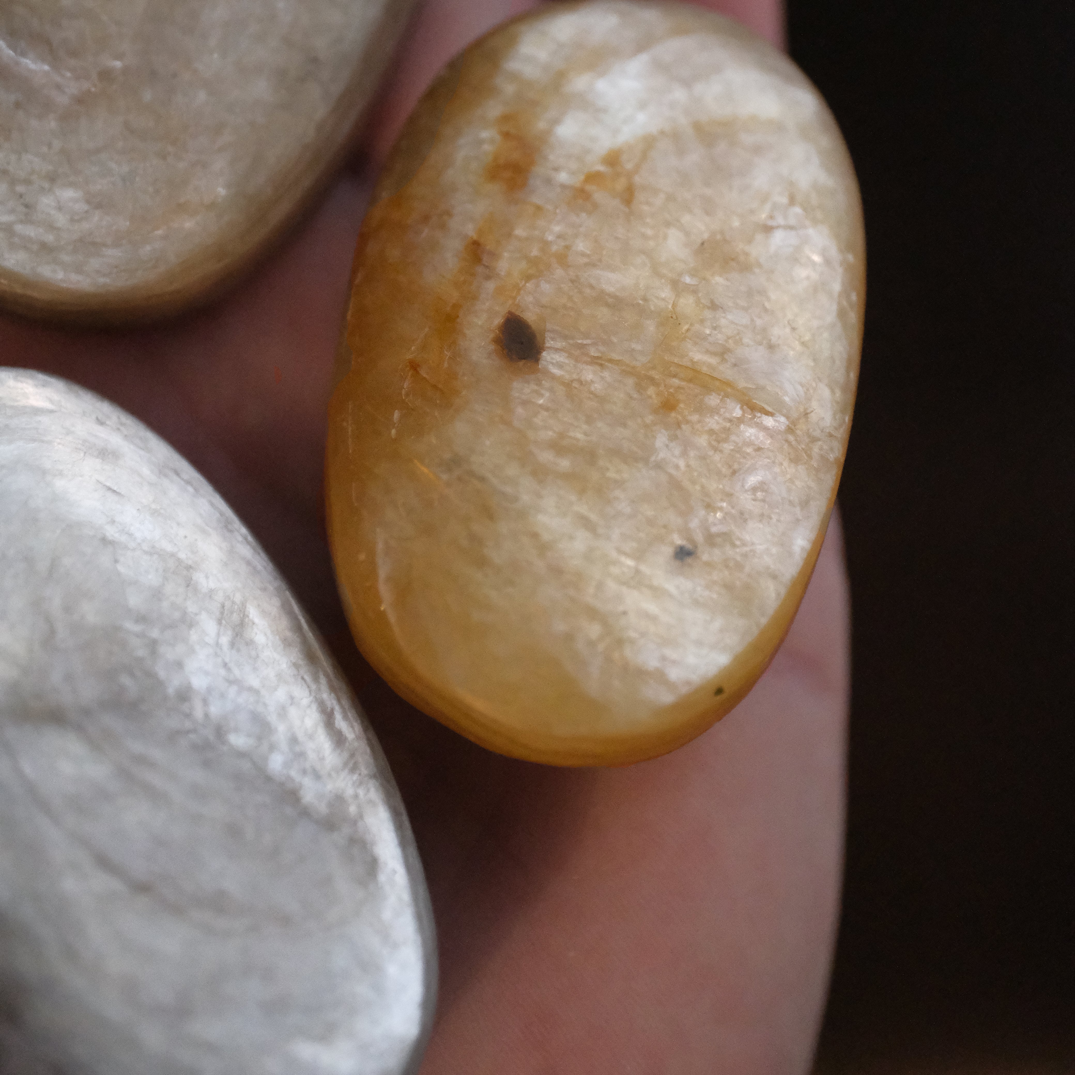 Golden Mica Palm Stone