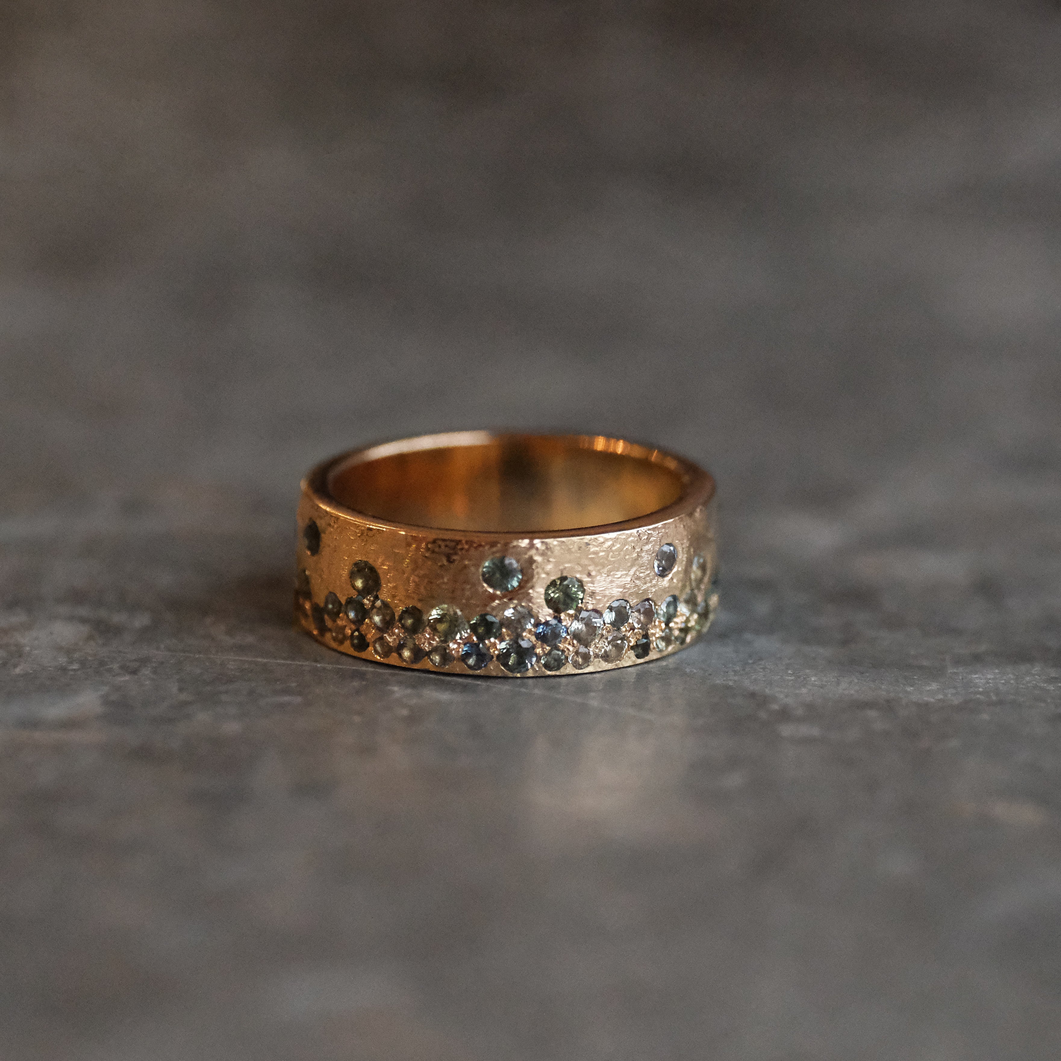 14k + Green Sapphire Drift Ring (Size 6)