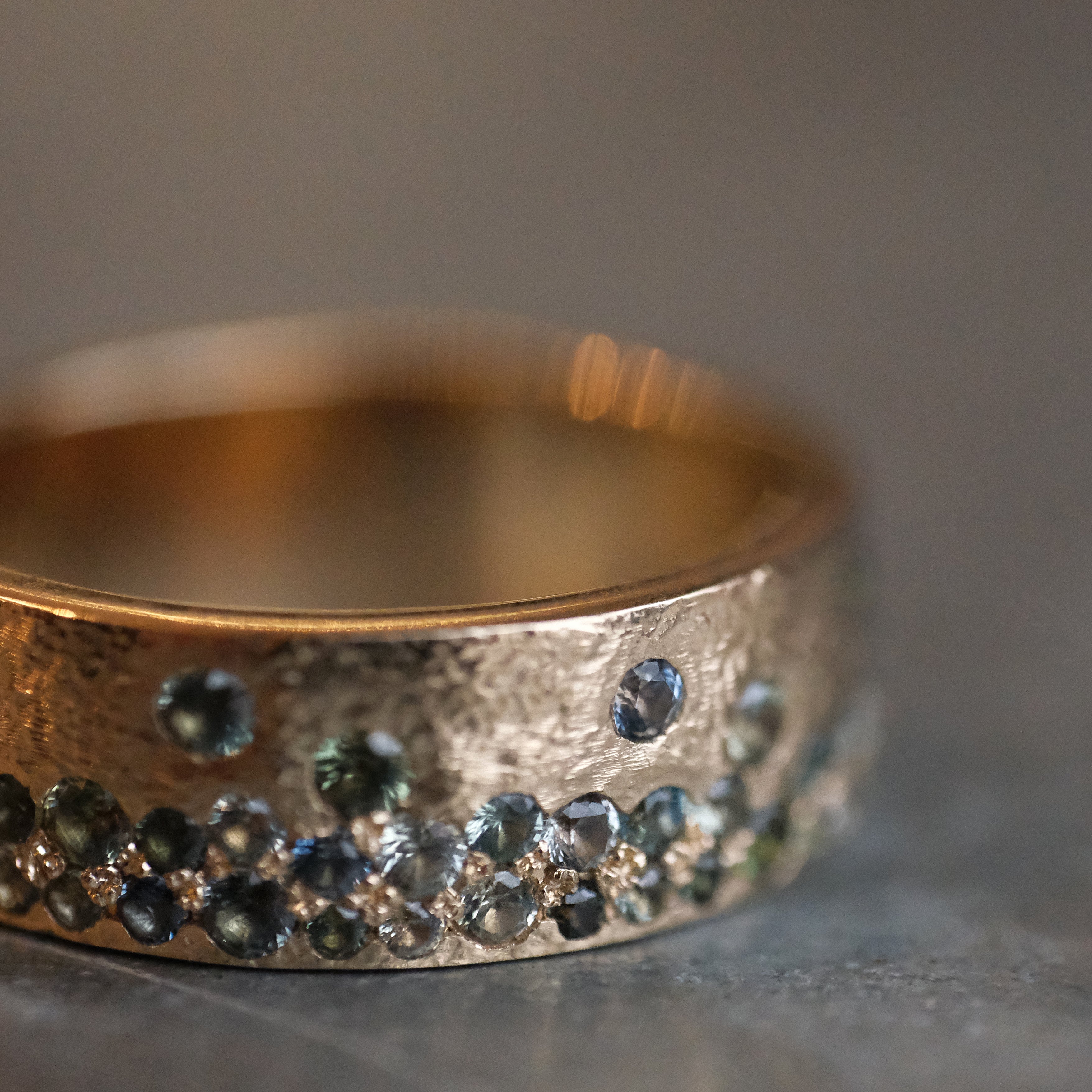 14k + Green Sapphire Drift Ring (Size 6)