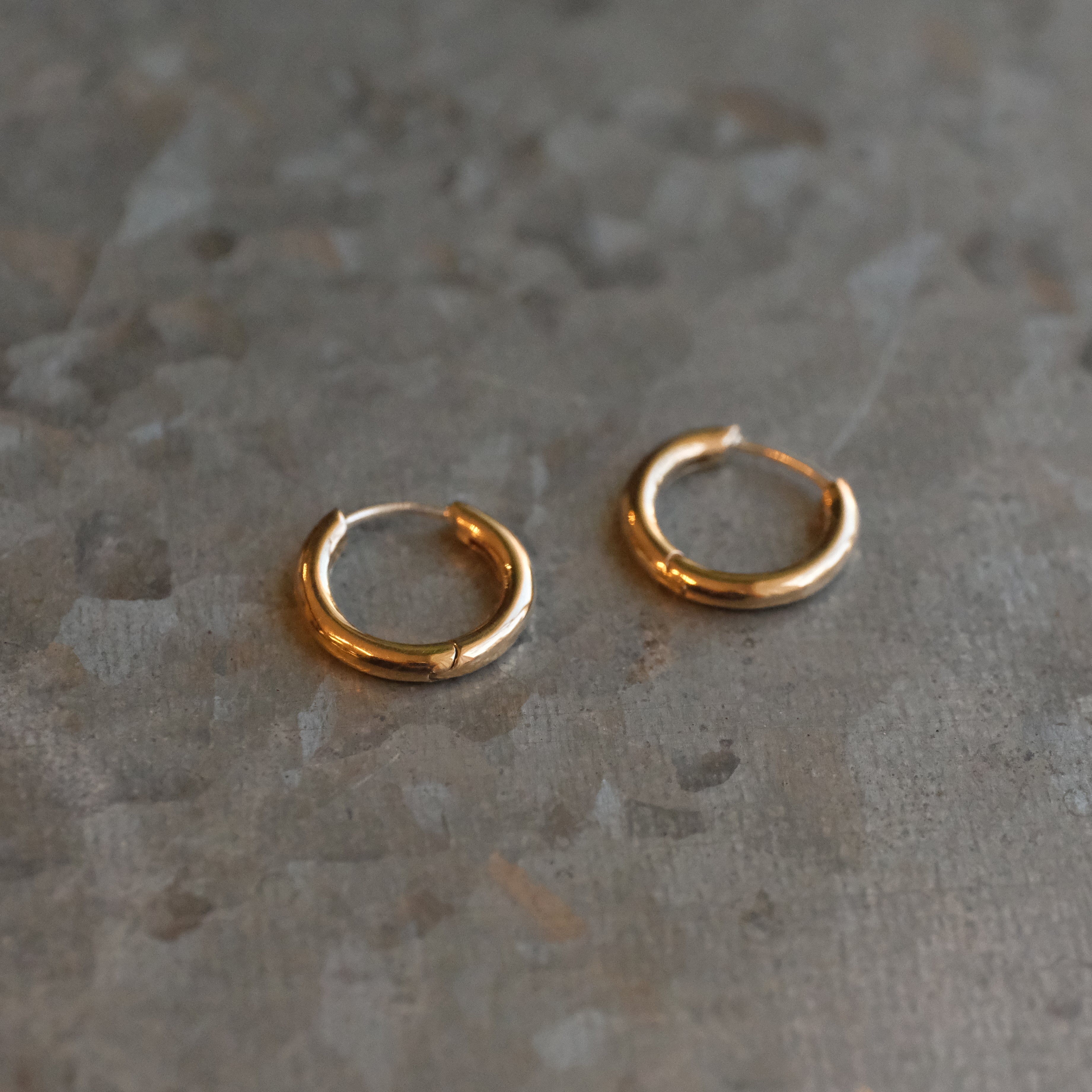 Plain Jane Bronze Huggers