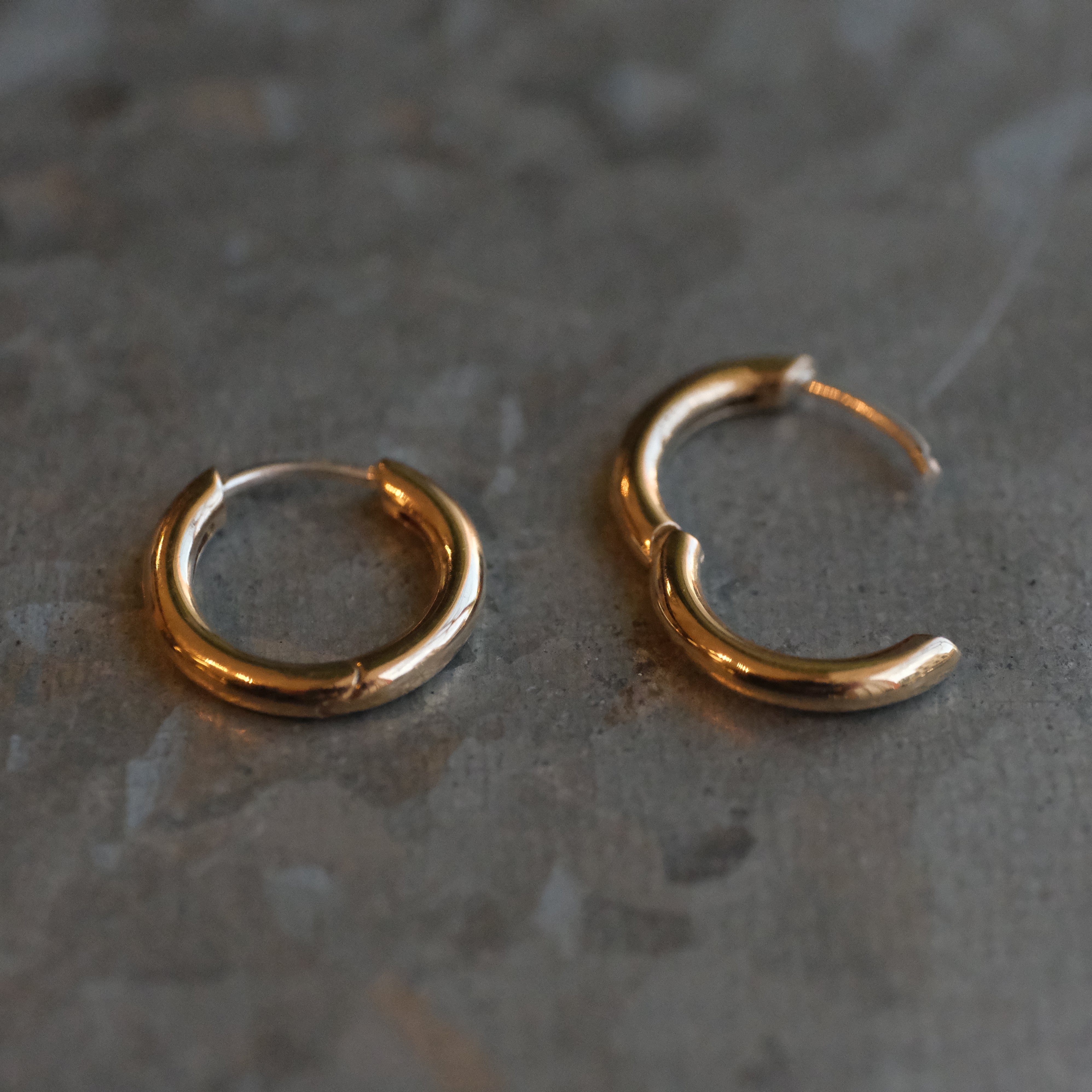 Plain Jane Bronze Huggers