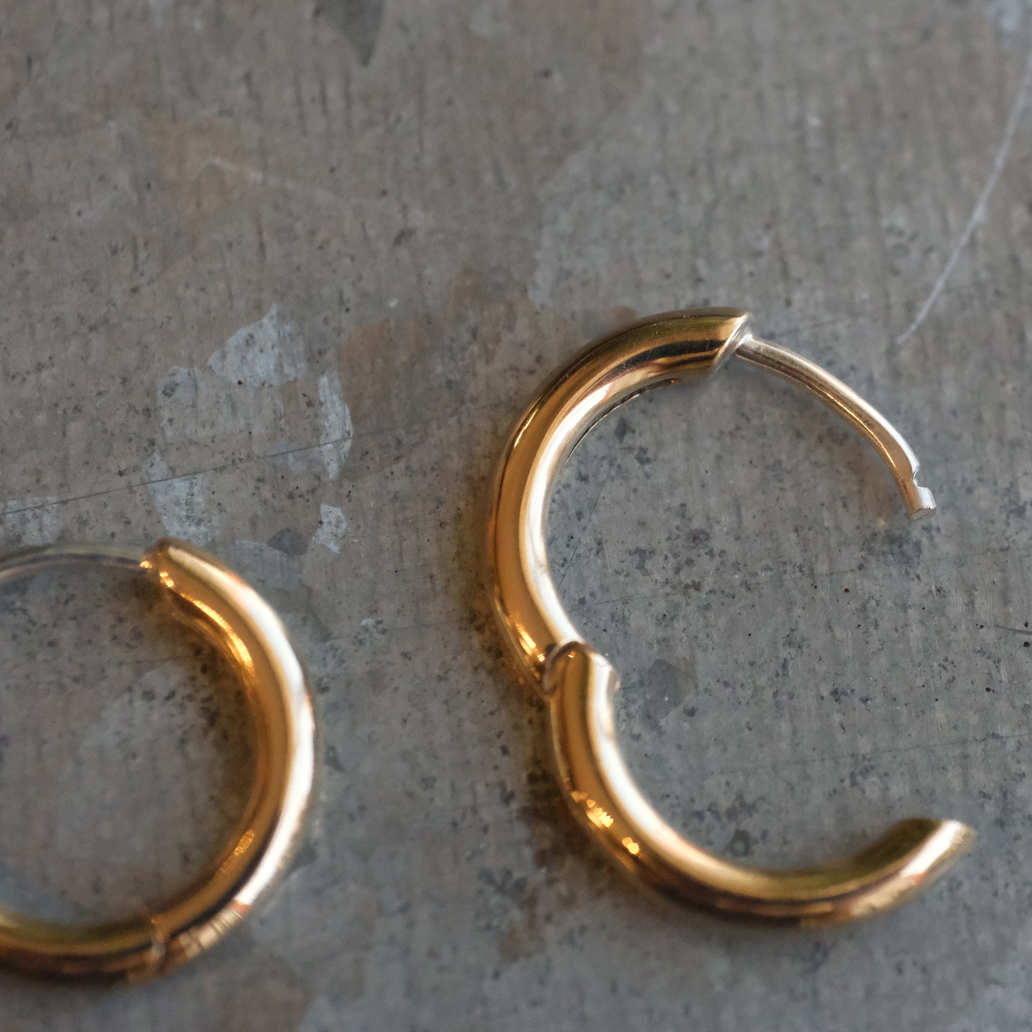 Plain Jane Bronze Huggers