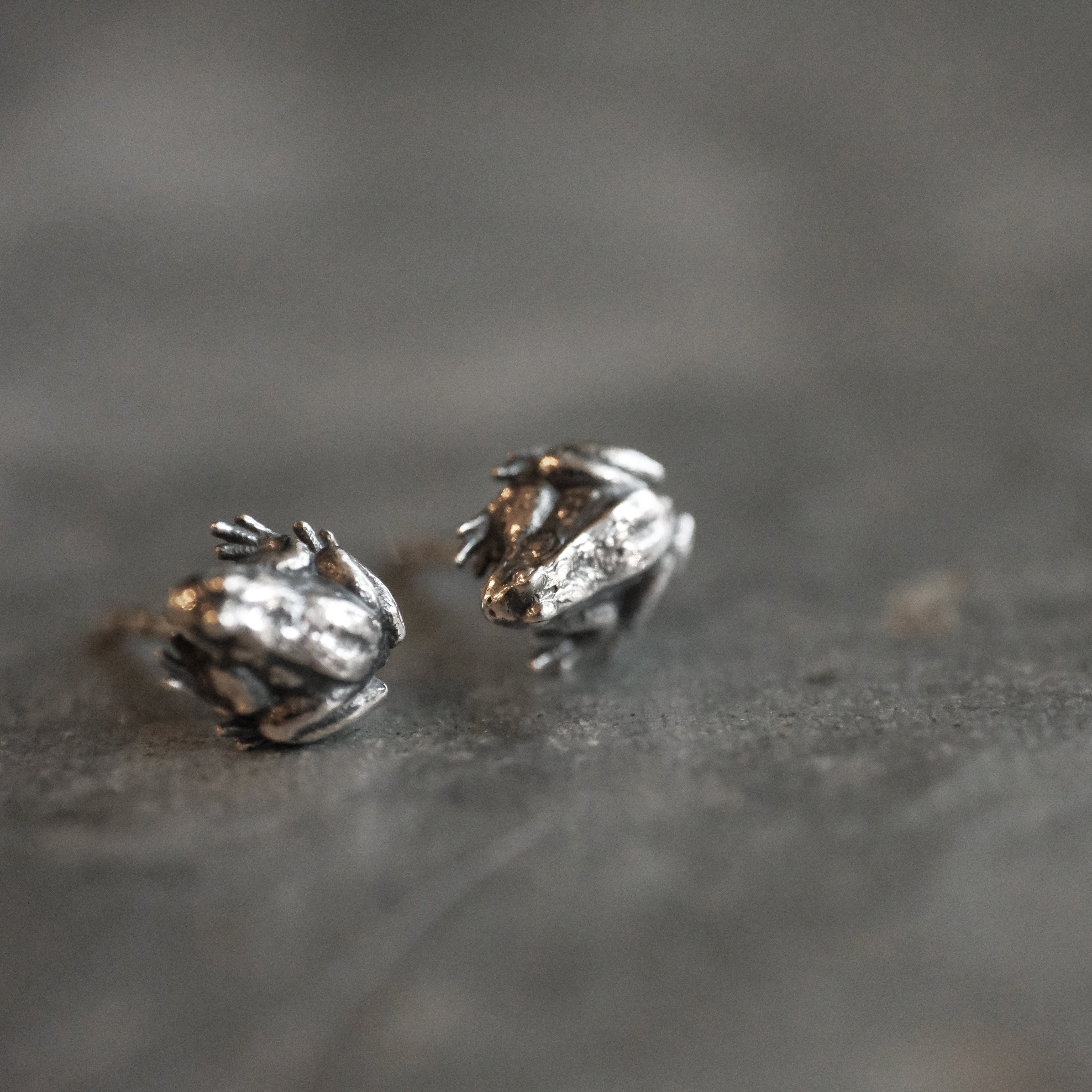 Tiny Sterling Frog Studs