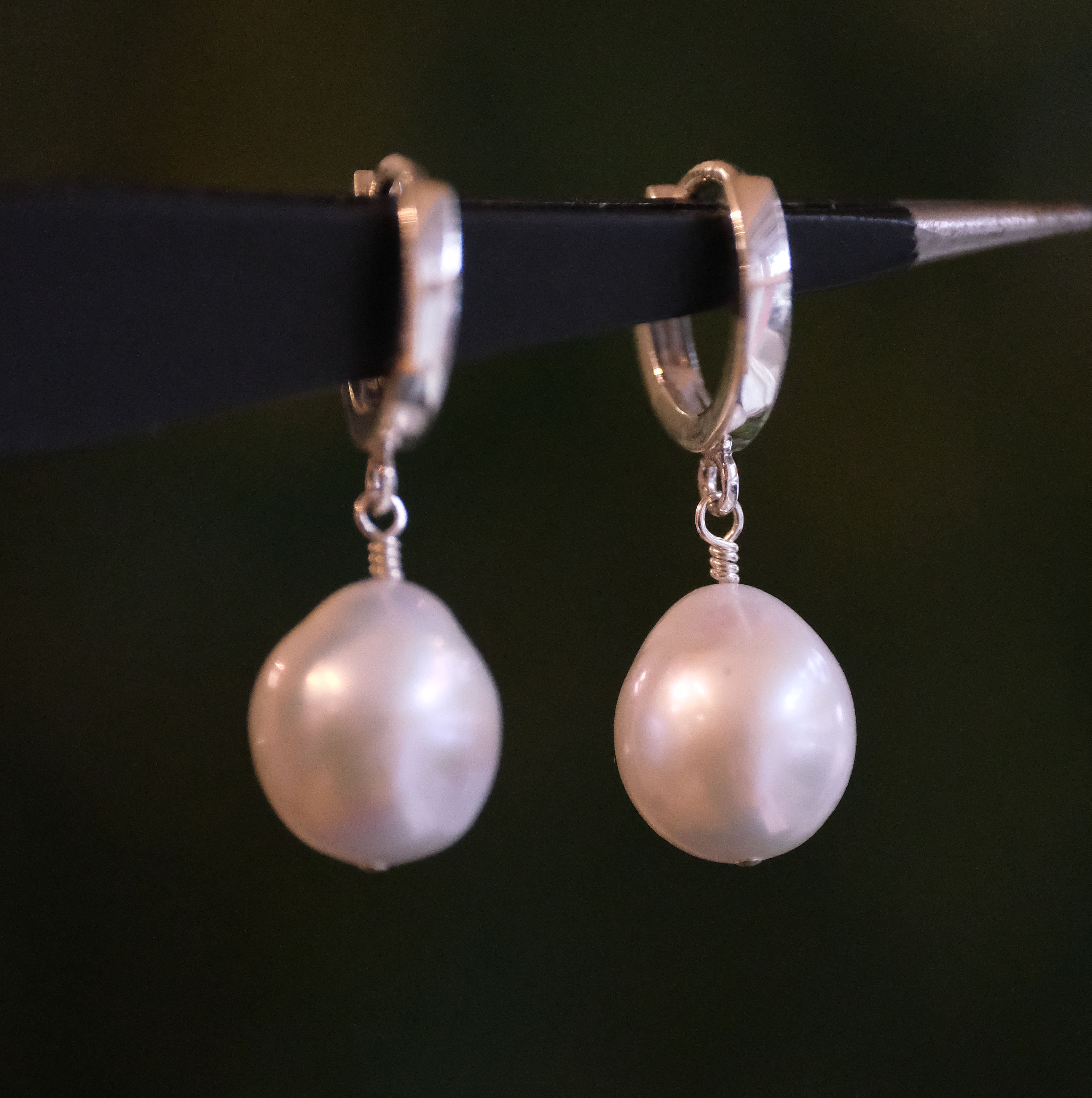 Freshwater Pearl Droplet Huggers