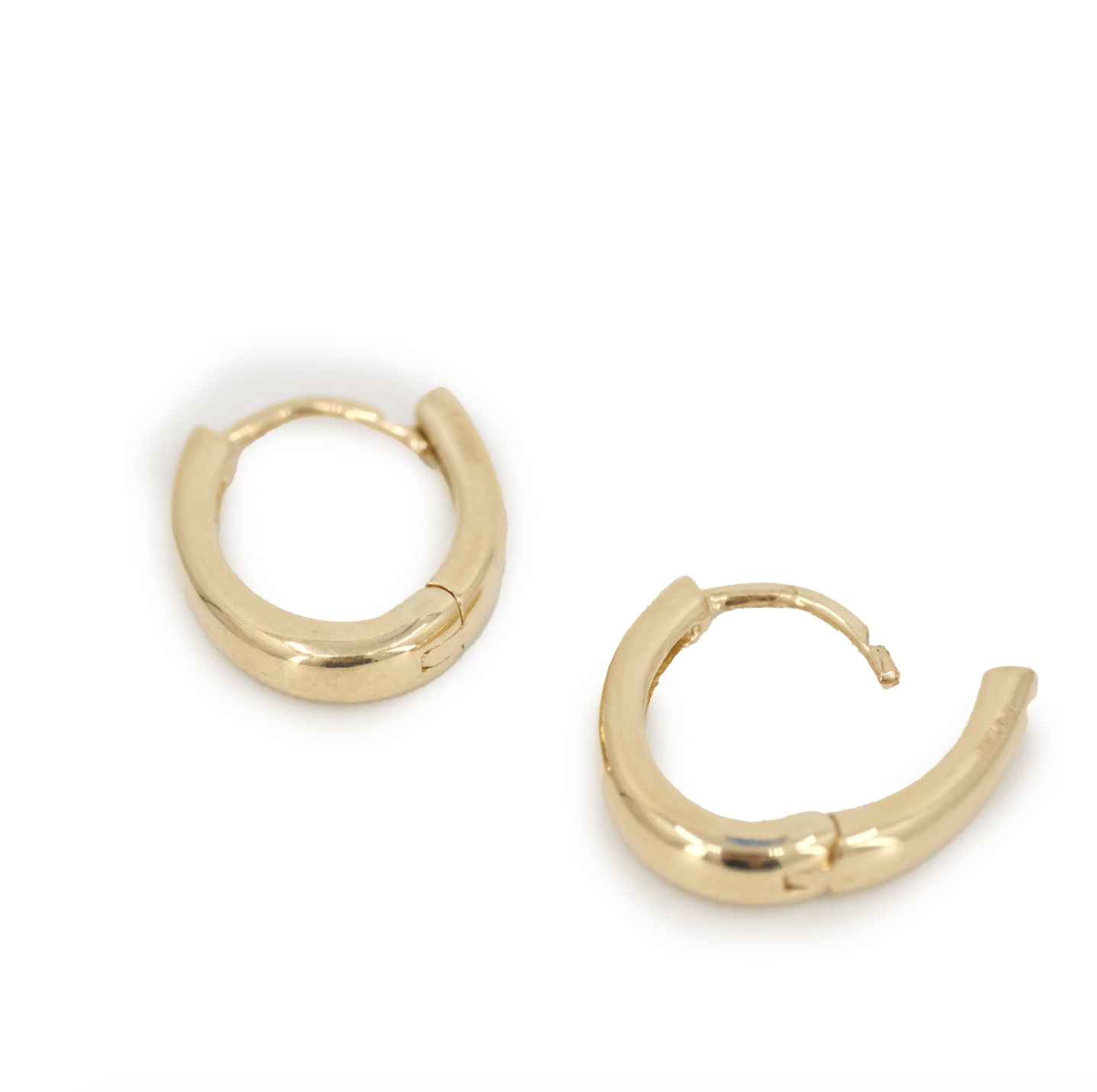 14k Swing Huggers