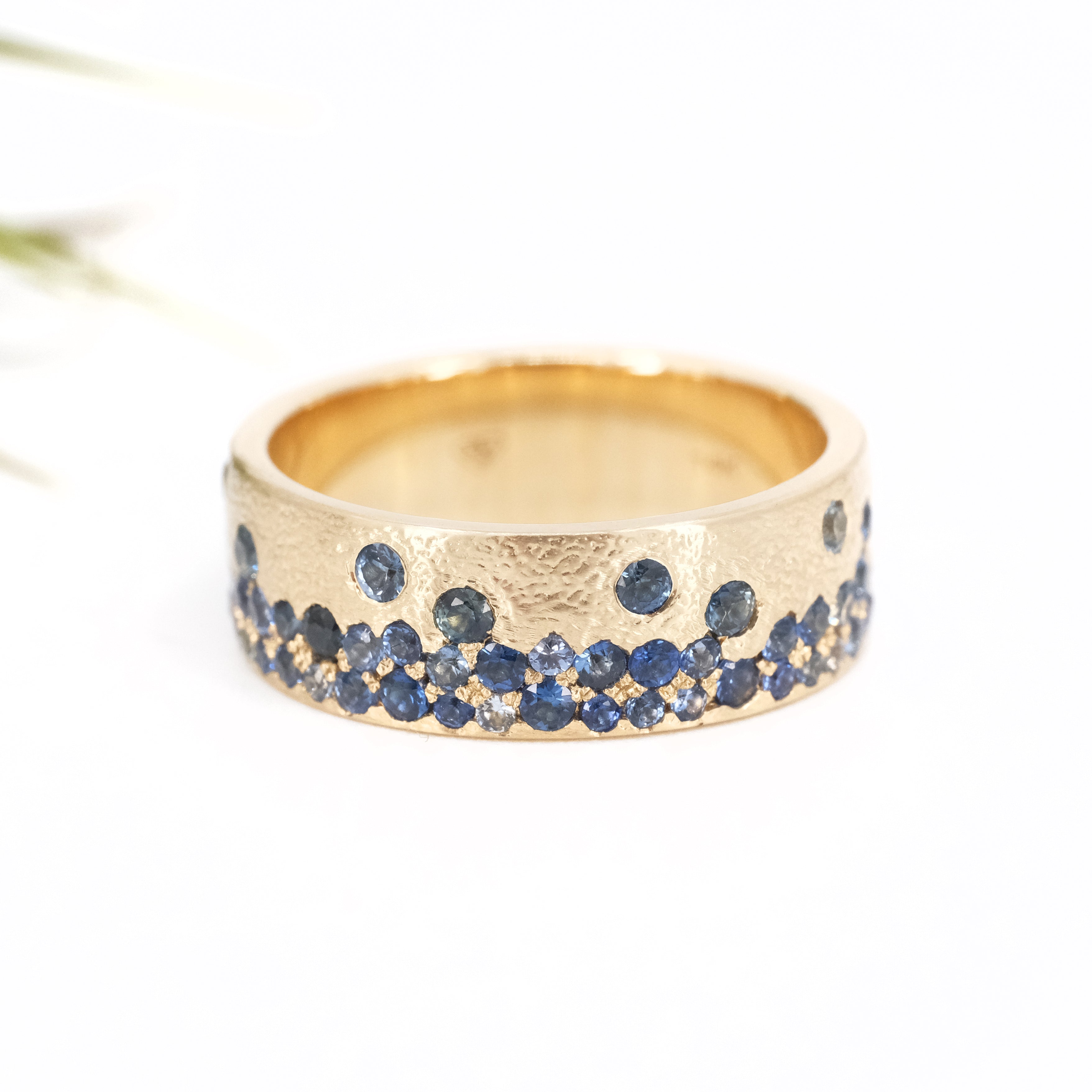 14k + Sapphire Drift Ring (Size 7)