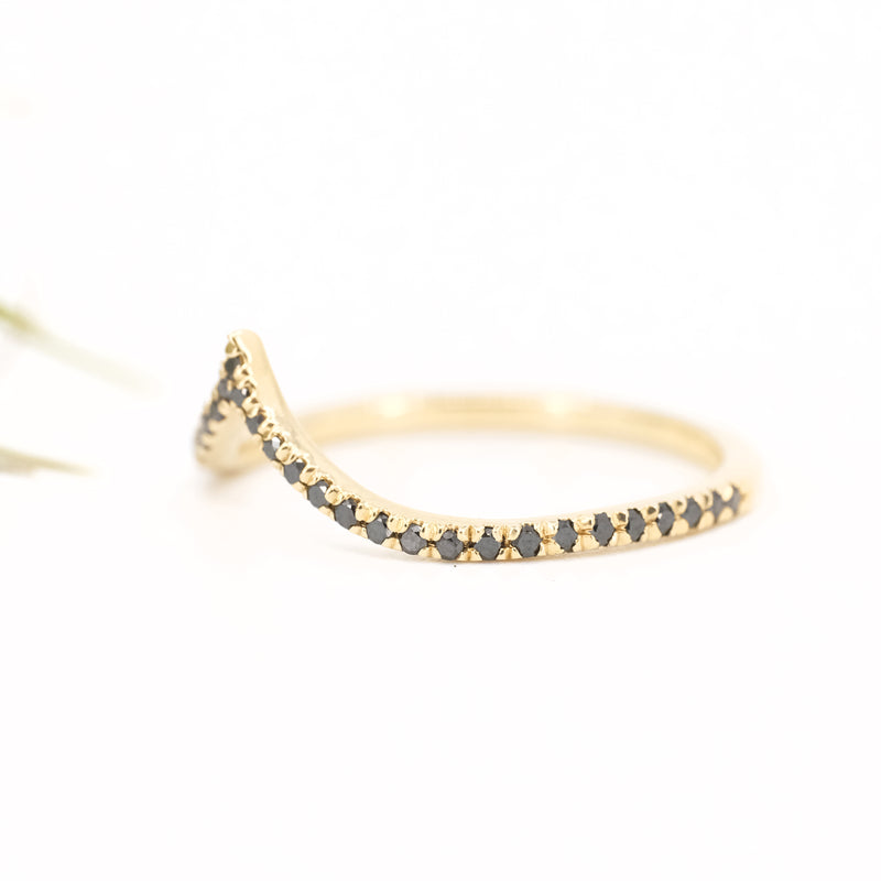 14k + Black Diamond Shade Band
