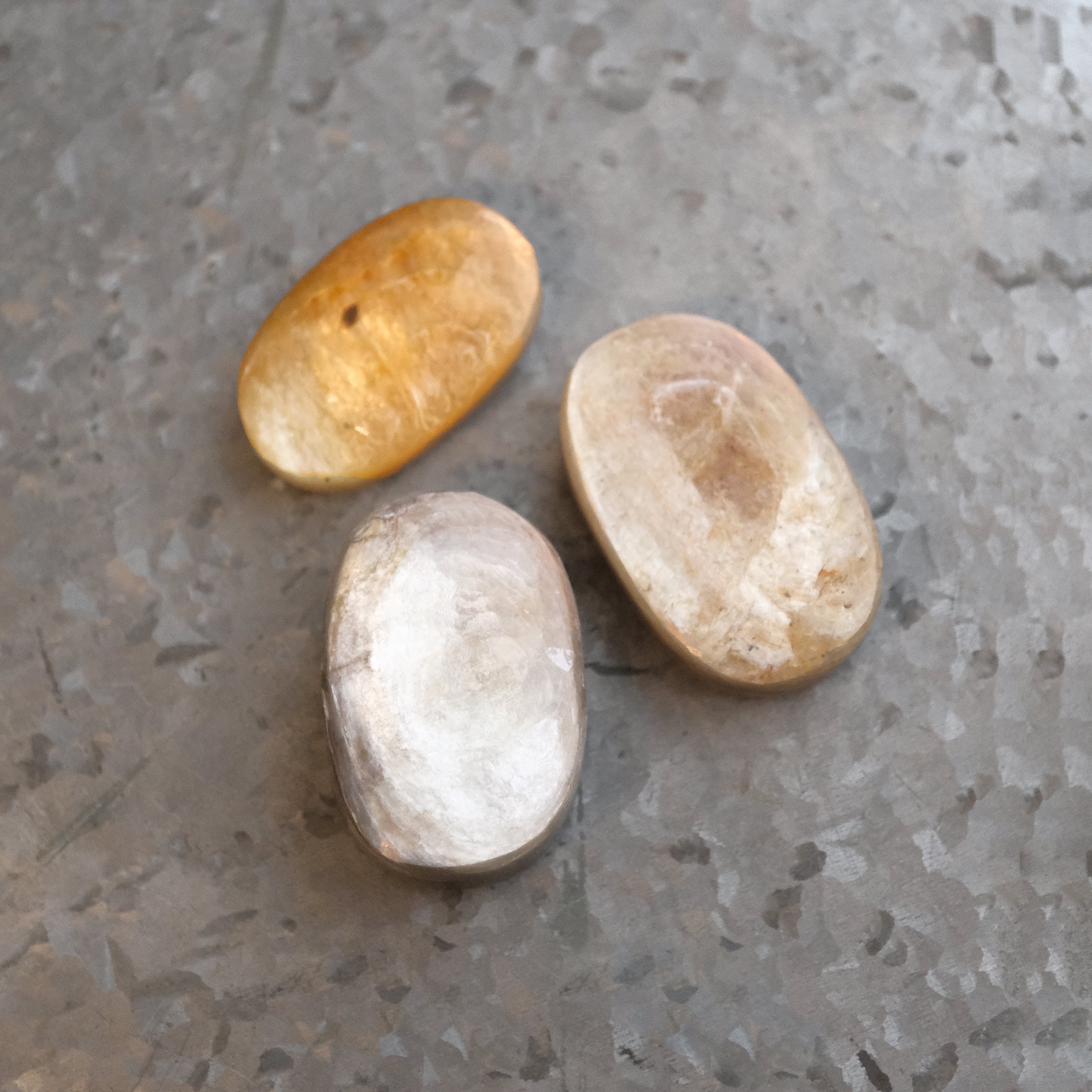 Golden Mica Palm Stone