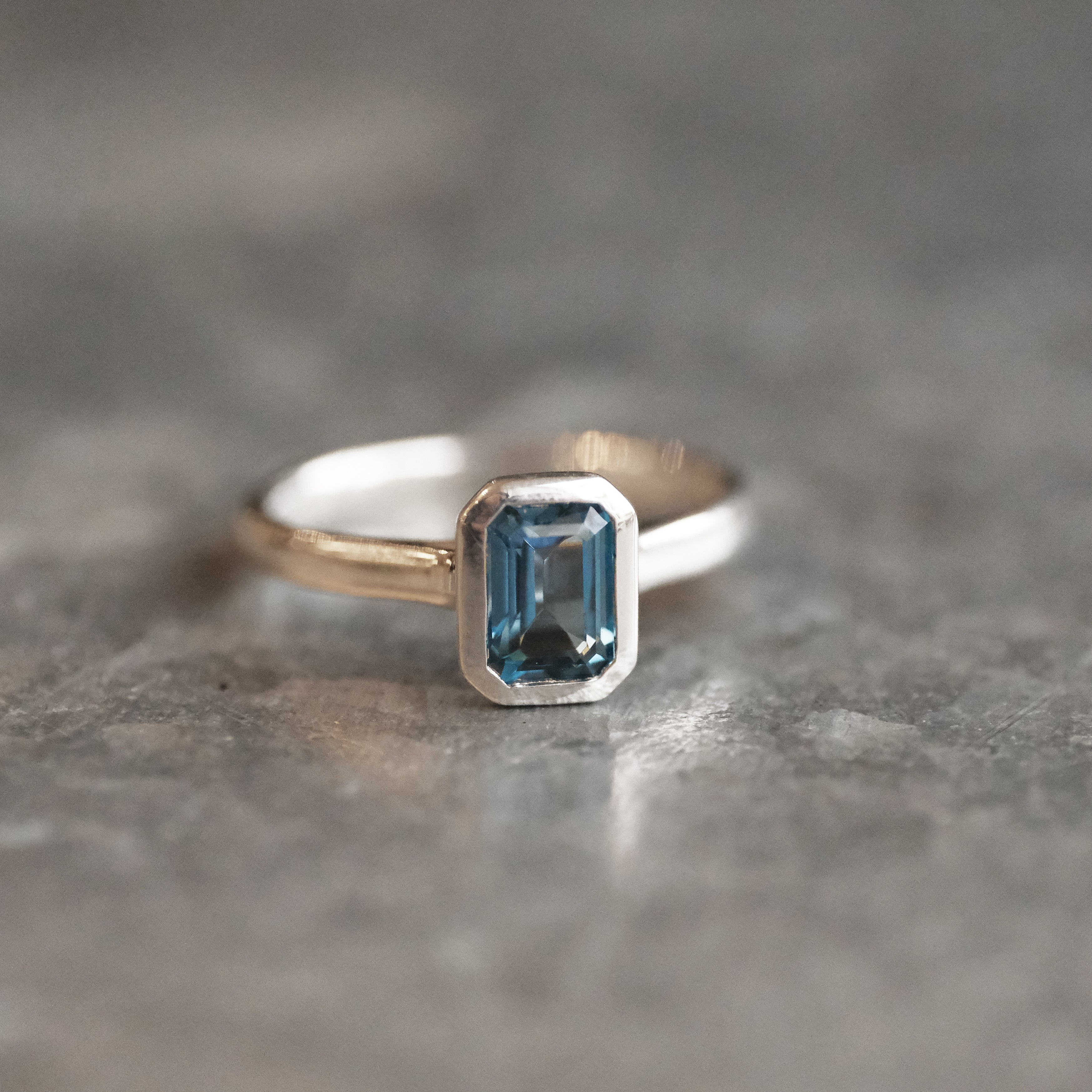 Topaz + Sterling Arches Ring (Size 7)