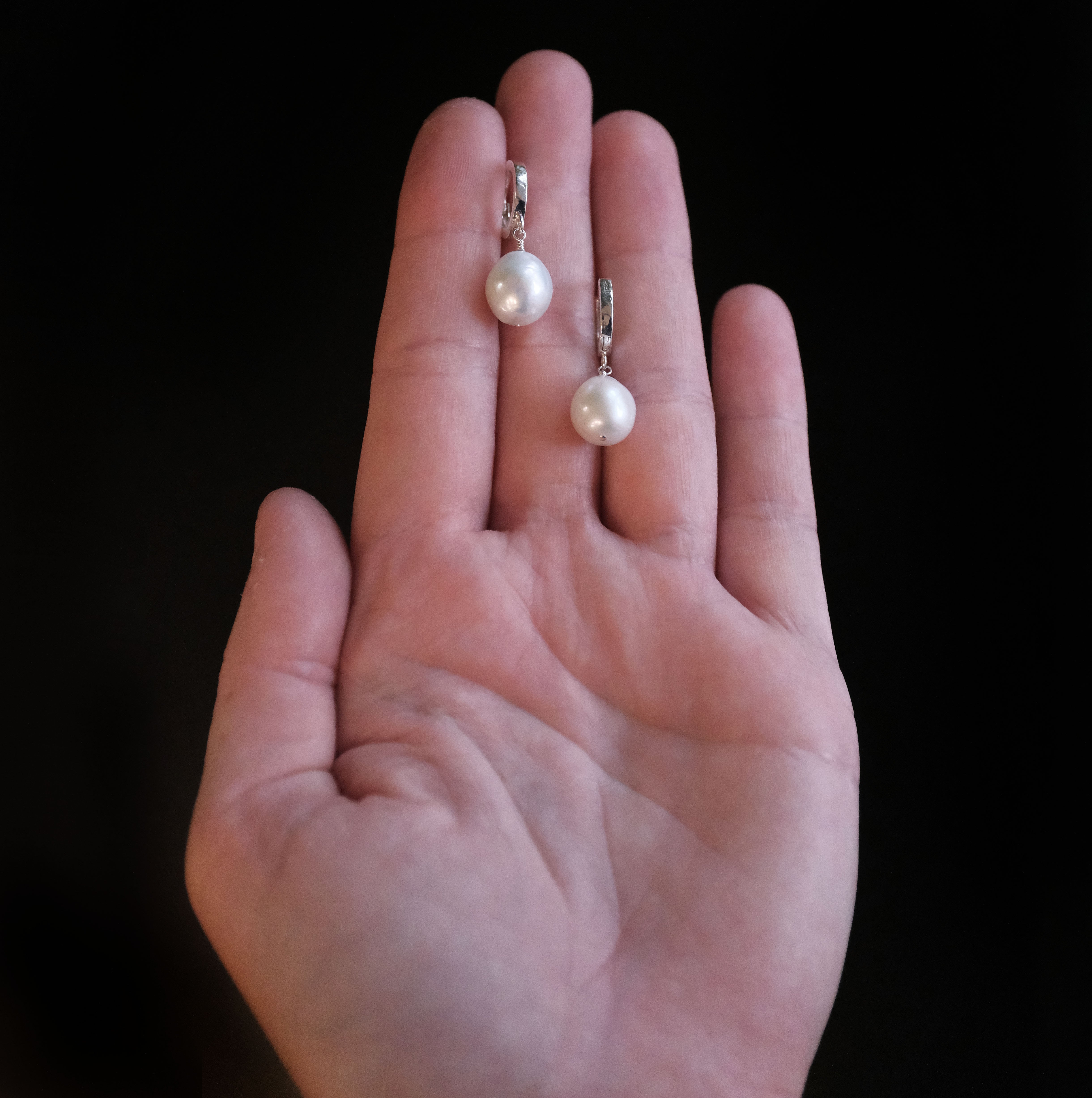 Freshwater Pearl Droplet Huggers