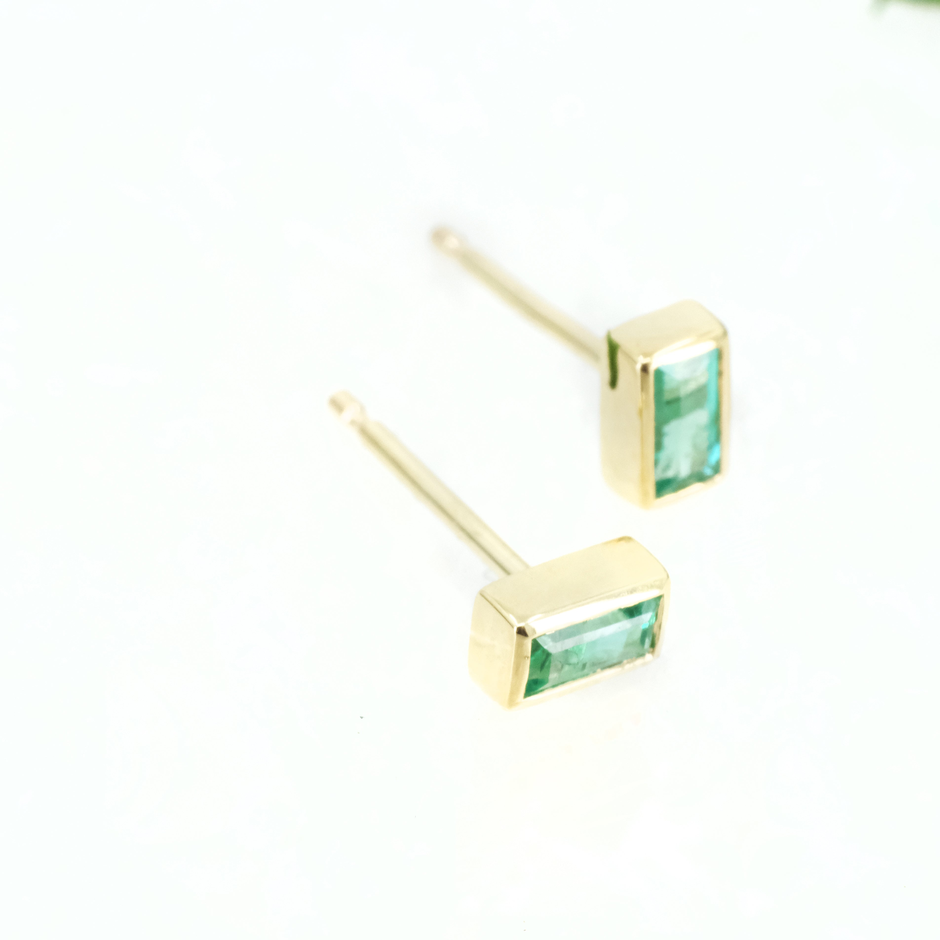 14k + Brazilian Emerald Baguette Studs